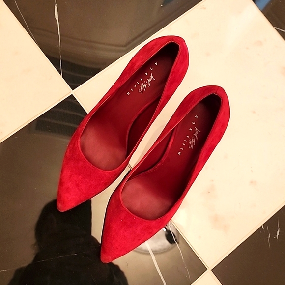 424 Fifth Lord & Taylor Suede High Heels - Picture 2 of 9
